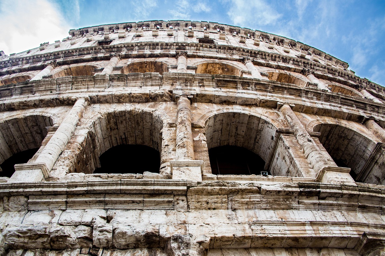 Flights to Rome (FCO) - Colosseum - book airline tickets
